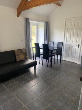 Lodge 4, The Grange, 53 High Street, Wick, Bristol BS30 5QQ